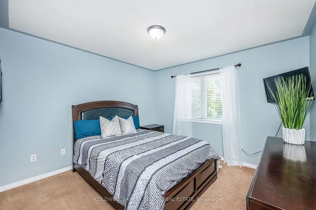 Additional image 19 of 17 Roxton Cres