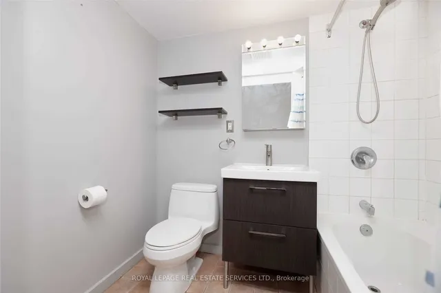 Additional image 18 of 365 Dundas St Unit 115