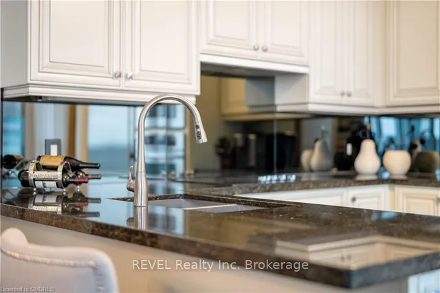 Additional image 28 of 50 ABSOLUTE Ave Unit PH3 - 5