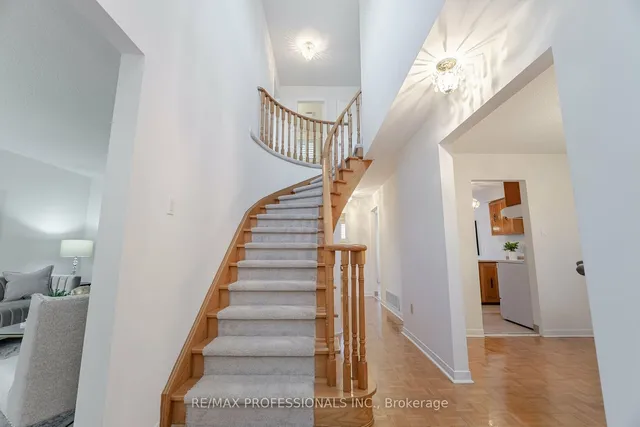 Additional image 16 of 141 Kingsbridge Garden Circ