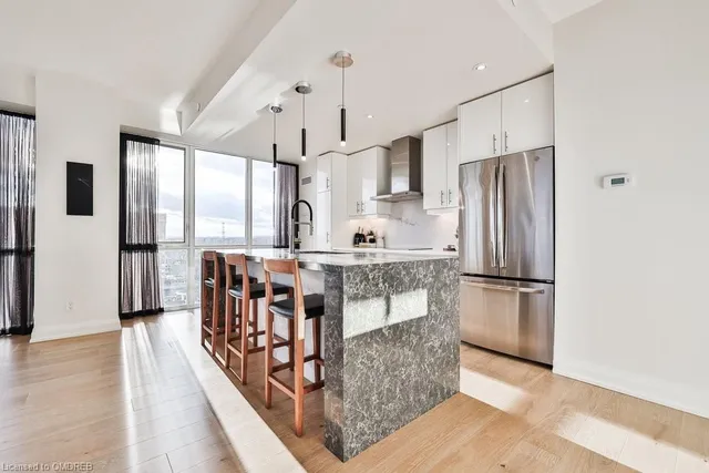 Additional image 10 of 2025 Maria St Unit 807