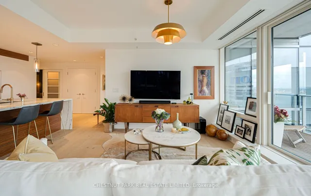 Additional image 14 of 180 University Ave Unit 3206