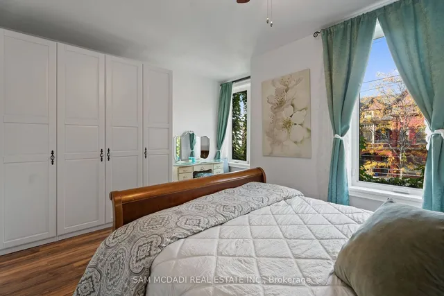 Additional image 21 of 951 Dundas St