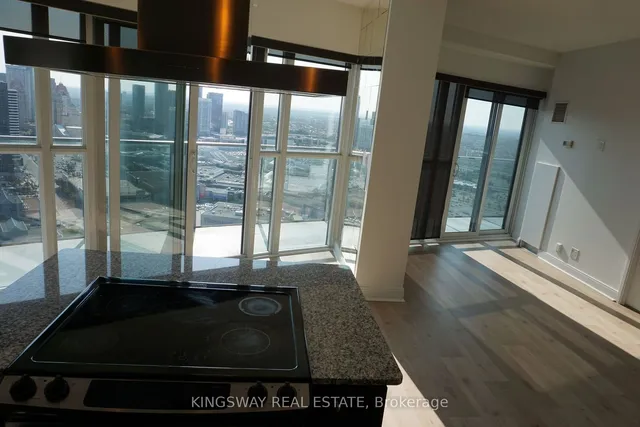 Additional image 18 of 60 Absolute Ave Unit 4004