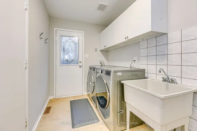 Additional image 16 of 435 March Cres