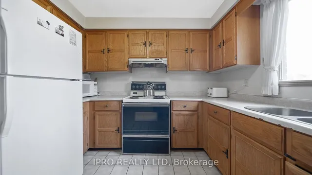 Additional image 25 of 77 flowertown Ave