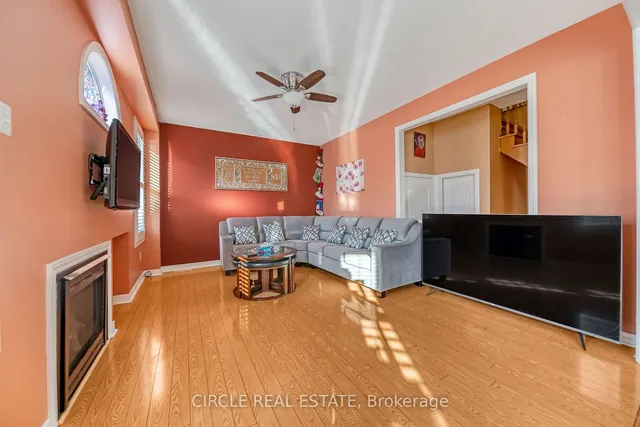 Additional image 17 of 82 Amaranth Cres