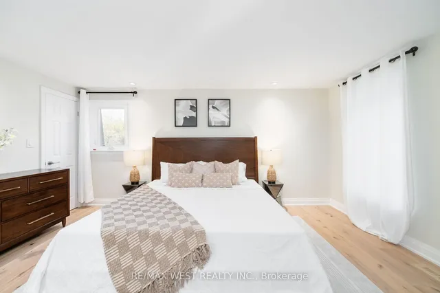 Additional image 20 of 2366 Devon Rd