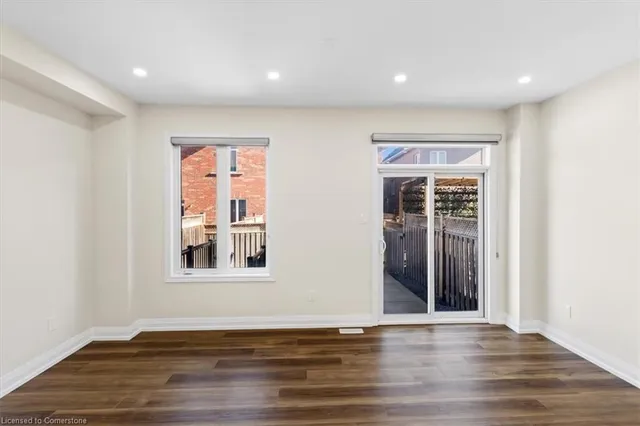 Additional image 23 of 904 Oasis Dr