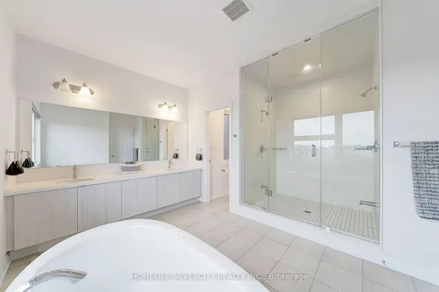 Additional image 19 of 398 Spyglass Green