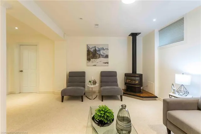 Additional image 32 of 2150 Elmhurst Ave