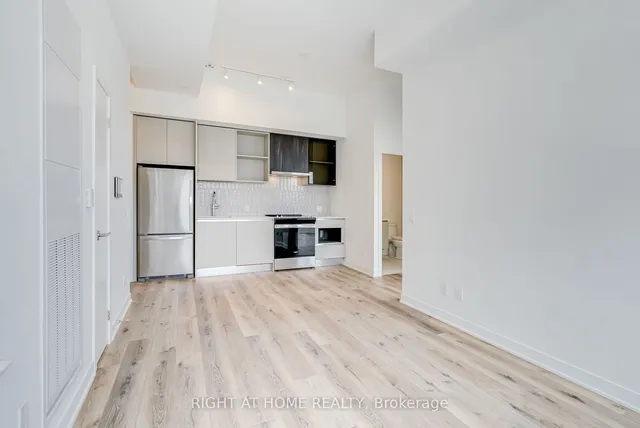 Additional image 12 of 405 Dundas St Unit 215