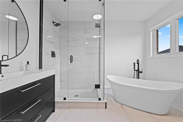 Additional image 16 of 486 Acumen Crt