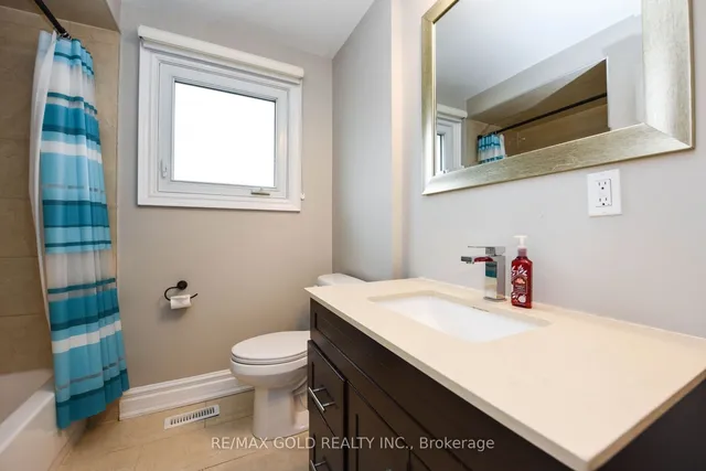 Additional image 18 of 8 Drury Cres