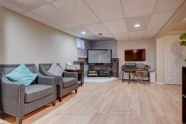 Additional image 3 of 68 Nanwood Dr