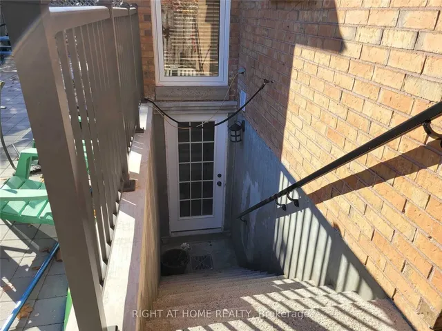 Additional image 37 of 1080 Glenashton Dr