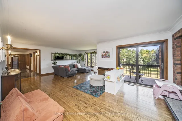 Additional image 11 of 8 Beamish Crt