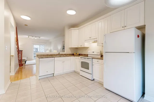 Additional image 13 of 682 Summers Common