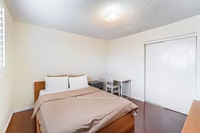 Additional image 26 of 292 Laurentian Ave