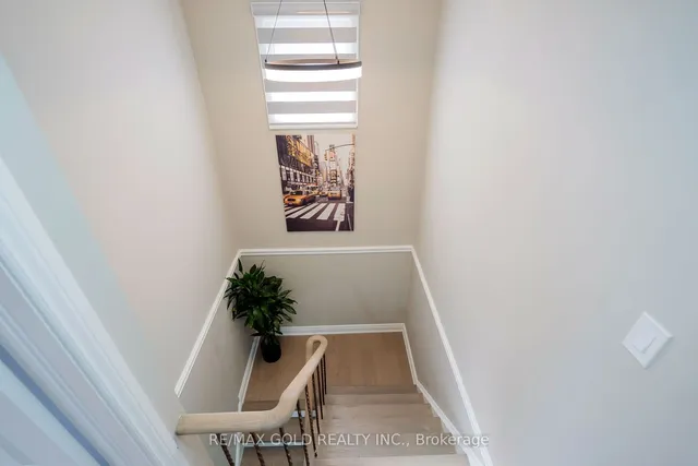 Additional image 40 of 72 Crenshaw Crt