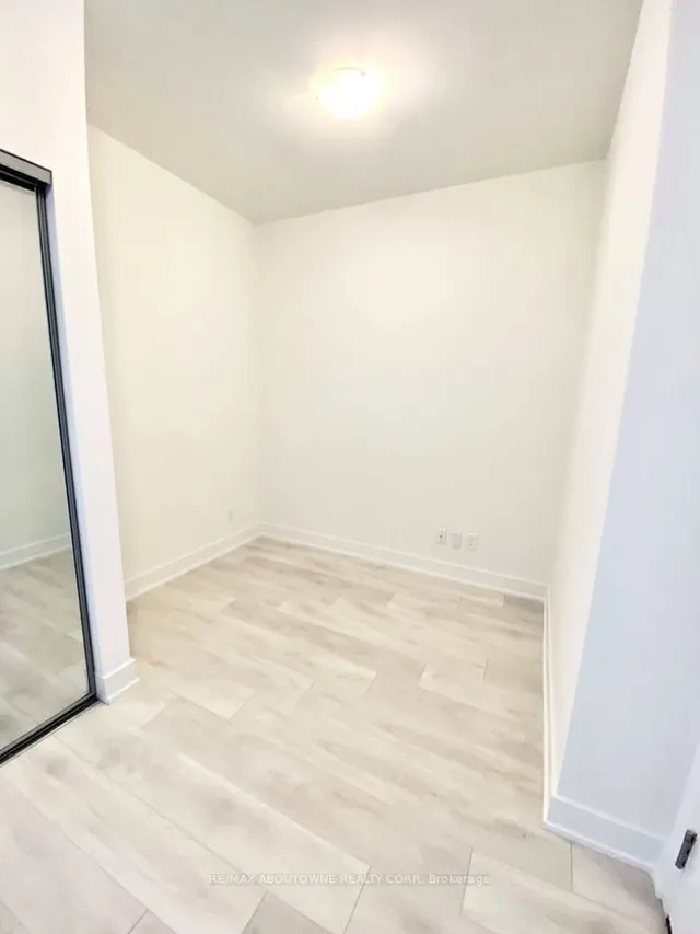 Additional image 5 of 297 OAK WALK Dr Unit 807