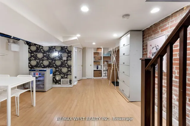 Additional image 20 of 96 Roncesvalles Ave