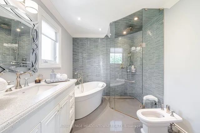 Additional image 23 of 6276 Donway Dr