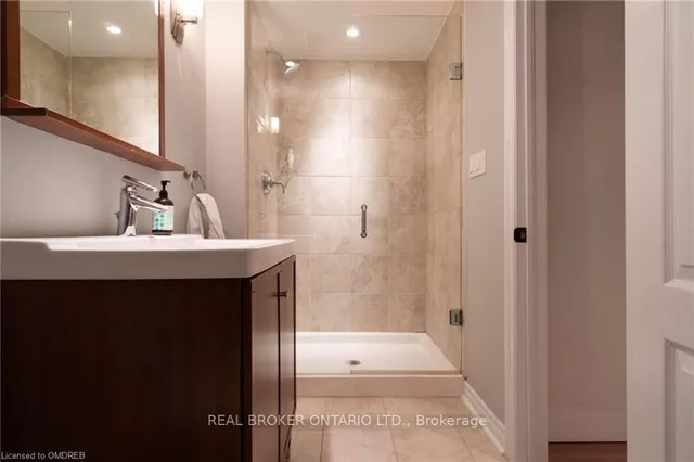 Additional image 33 of 1621 Bayshire Dr