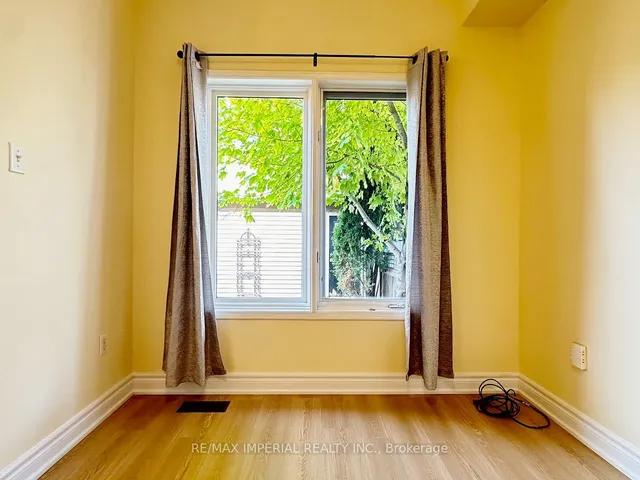 Additional image 12 of 203 Roxton Rd