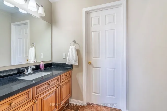 Additional image 25 of 26 Pecan Dr