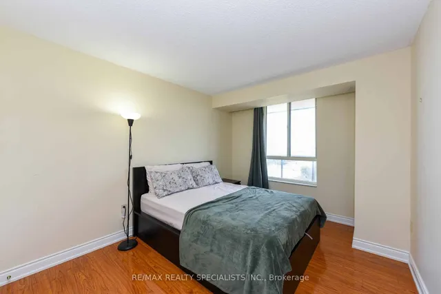 20 Cherrytree Dr Unit 1010