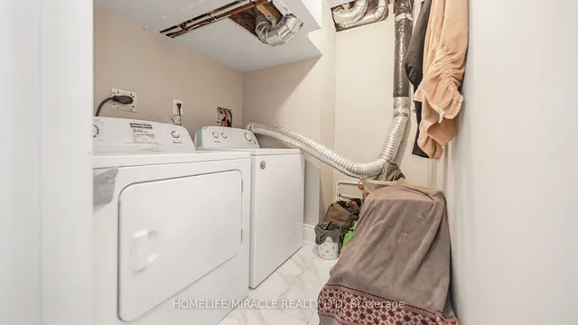 Additional image 37 of 4 FOSSIL St