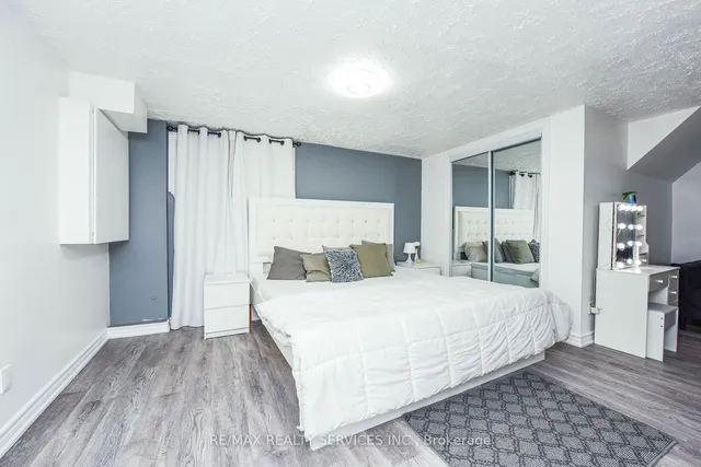 Additional image 31 of 3646 Corliss Cres