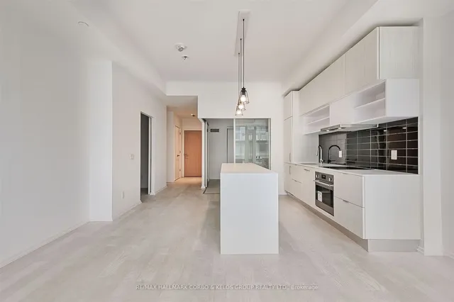 Additional image 18 of 5 Soudan Ave Unit 1629