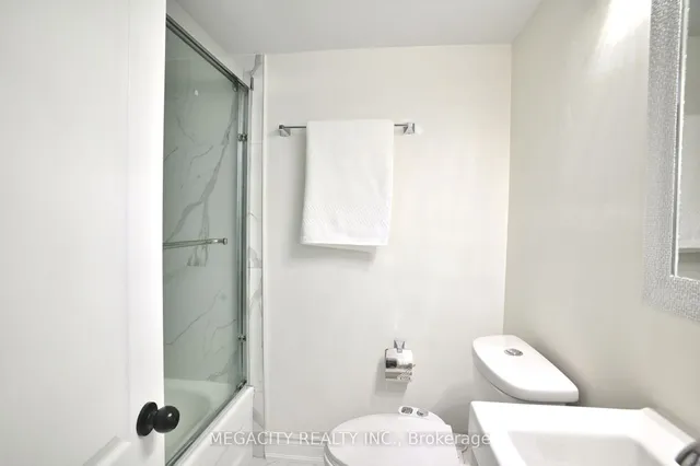 Additional image 31 of 7800 Priory Cres