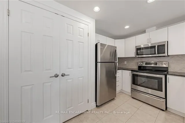 Additional image 6 of 399 Elizabeth St Unit 608