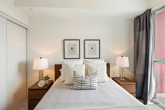 Additional image 19 of 5220 Dundas St Unit D420