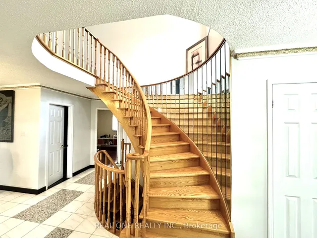 Additional image 17 of 403 Glenashton Dr