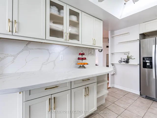 Additional image 17 of 8 Lisa St Unit 1402