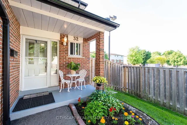 Additional image 4 of 32 Vodden Crt