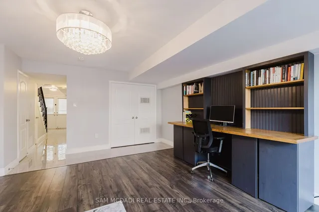 Additional image 3 of 745 Candlestick Circ