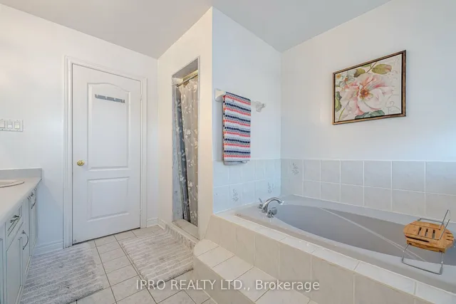 Additional image 25 of 49 Australia Dr