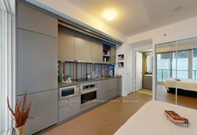 Additional image 16 of 101 Peter St Unit 602