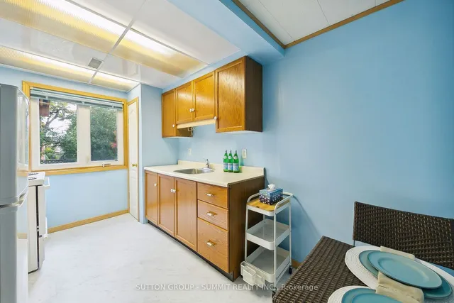 Additional image 29 of 2722 Kingsway Dr