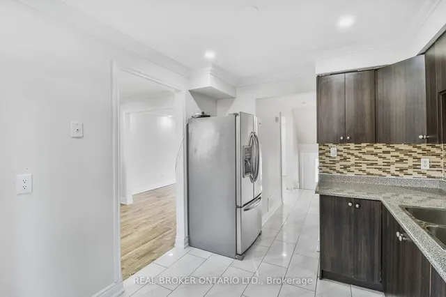 Additional image 4 of 7475 Goreway Dr