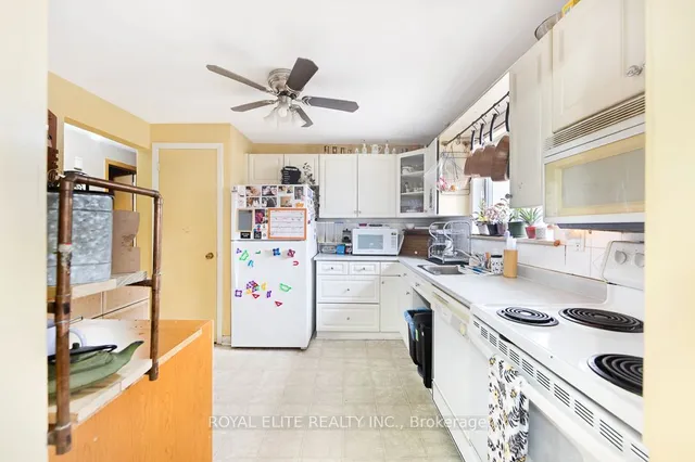 Additional image 22 of 25 Haggert Ave