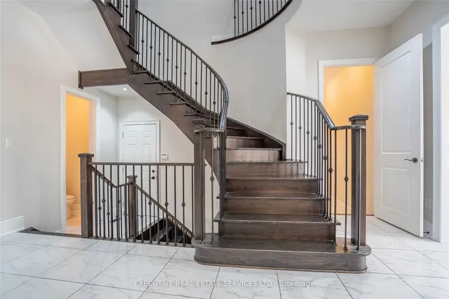 Additional image 13 of 48 Foothills Cres