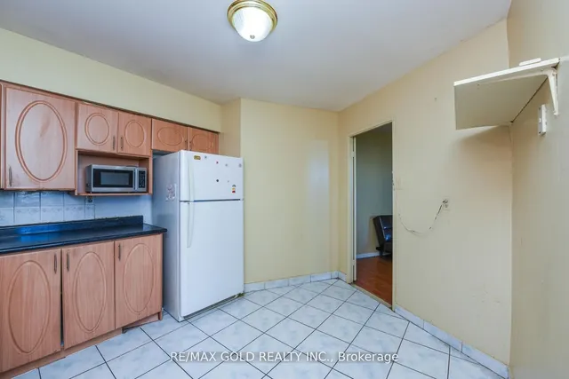 Additional image 9 of 3555 Derry Rd Unit 1006