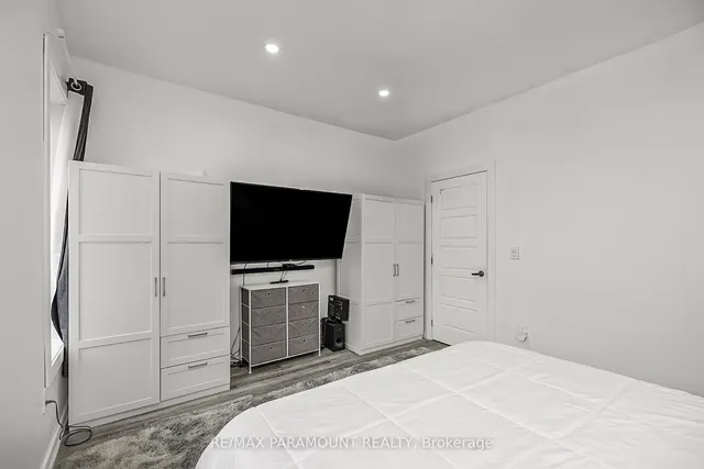 Additional image 35 of 121 Mulock Ave