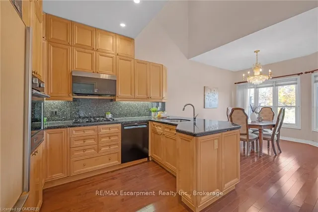 Additional image 14 of 106 FAIRWOOD Pl